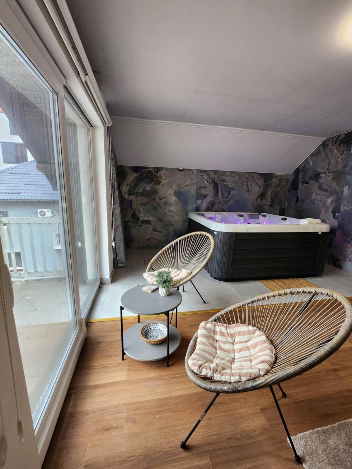 Apartment Saraj Lux Jacuzzi